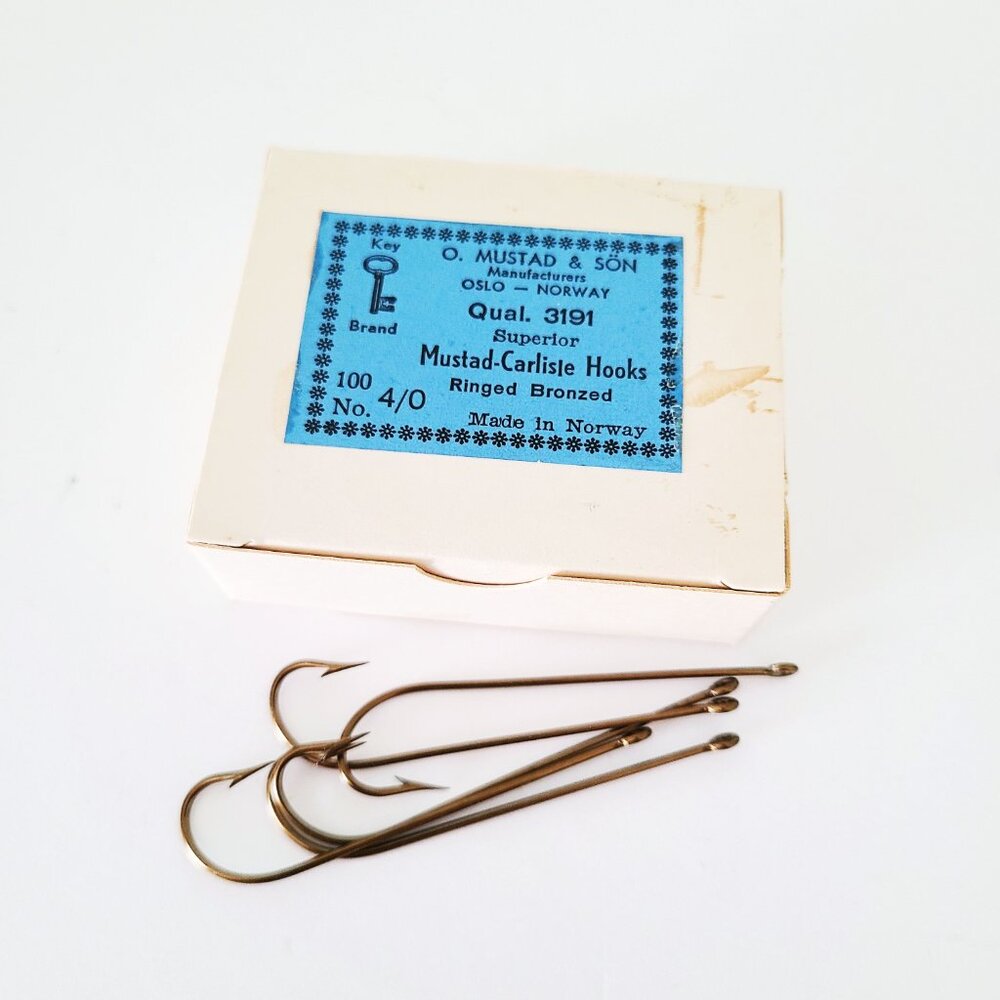 Vintage Mustad & Son Fish Hooks, Mustad-Carlisle Hooks, Size No.4/0, 100 Pieces